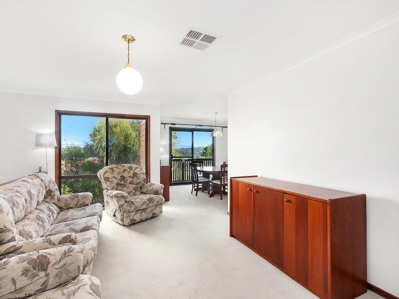 14 Hallen Close, Phillip ACT 2606