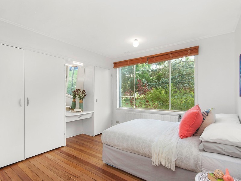 6 Bilton Place, Lyons ACT 2606