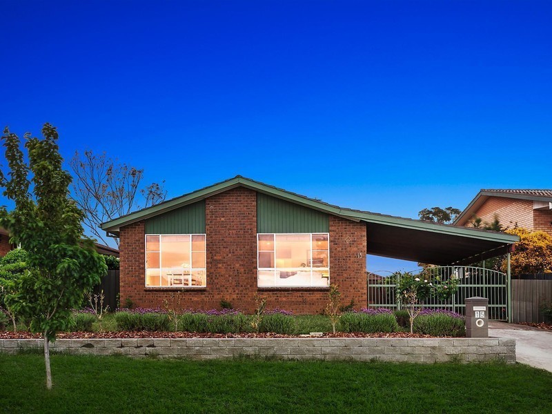 15 Waratah Street, Karabar NSW 2620