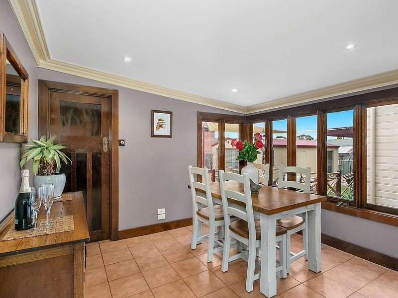 9 Hirst Avenue, Queanbeyan NSW 2620