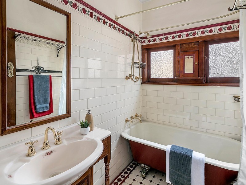 9 Hirst Avenue, Queanbeyan NSW 2620