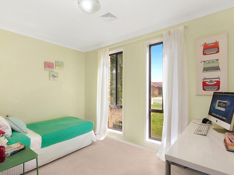 4 Steel Place, Queanbeyan NSW 2620