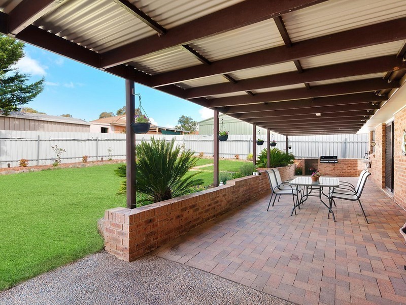 4 Steel Place, Queanbeyan NSW 2620
