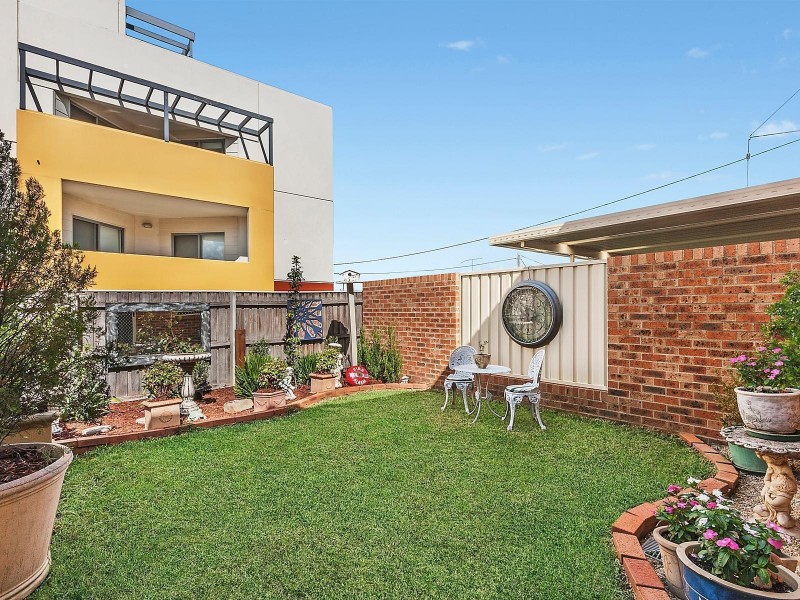 4/25 Uriarra Road, Queanbeyan NSW 2620