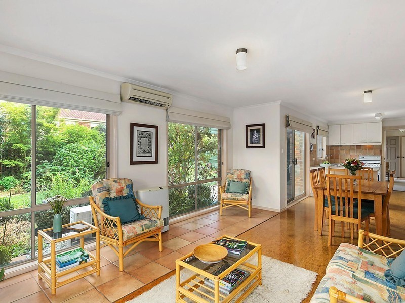 16 Allumba Street, Queanbeyan West NSW 2620