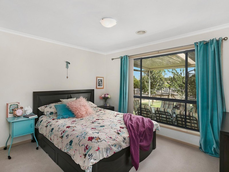 8 Tooroonga Crescent, Jerrabomberra NSW 2619