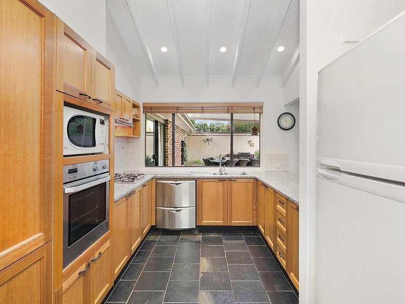 24 Hammond Close, Oxley ACT 2903