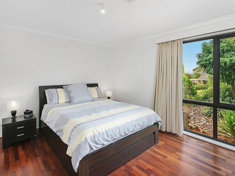 24 Hammond Close, Oxley ACT 2903