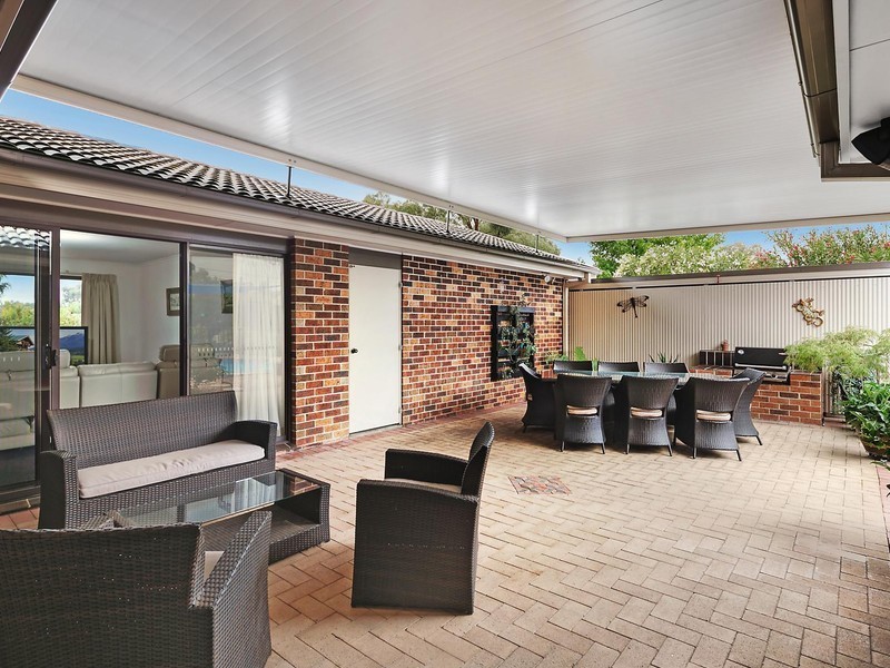 24 Hammond Close, Oxley ACT 2903