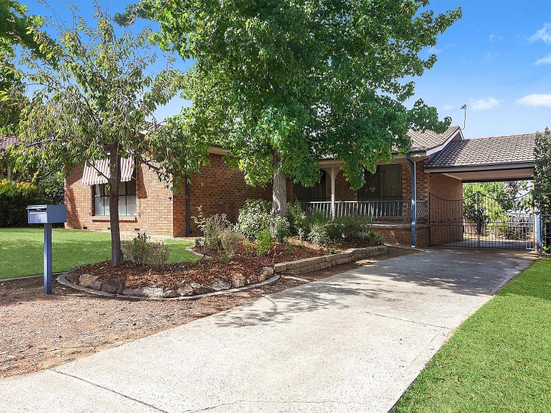 14 McWhae Circuit, Wanniassa ACT 2903