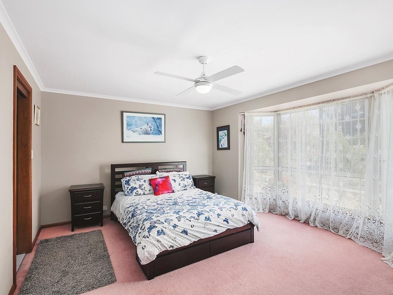 137 Bicentennial Drive, Jerrabomberra NSW 2619