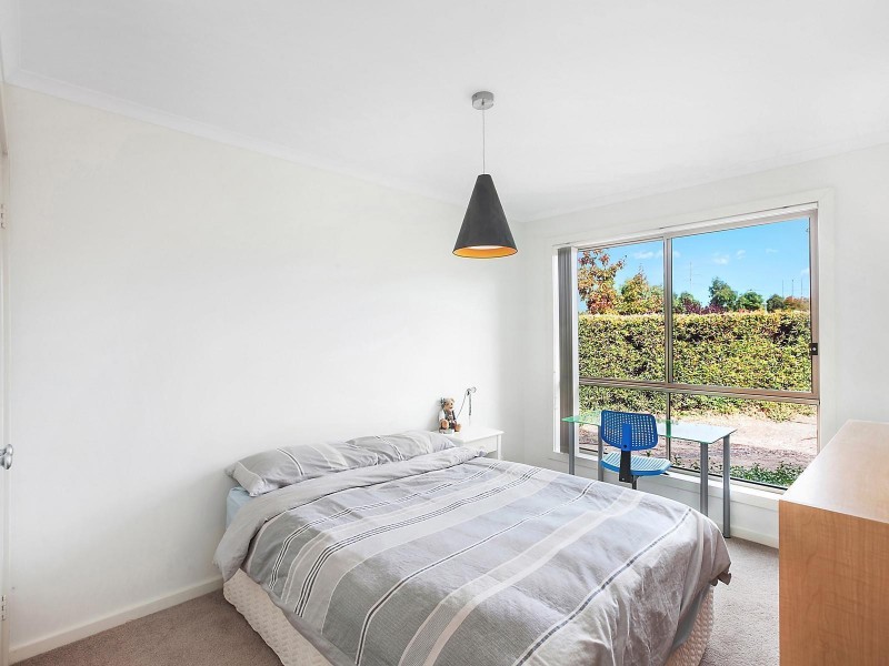 9/2 Neil Currie Street, Casey ACT 2913