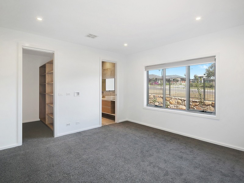 19 Carl Street, Googong NSW 2620