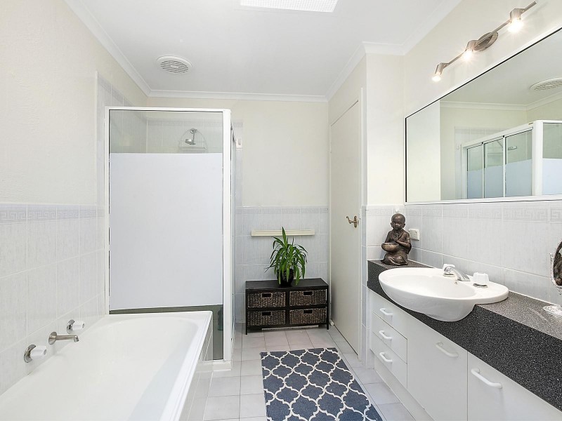 2/122 Tharwa Road, Karabar NSW 2620
