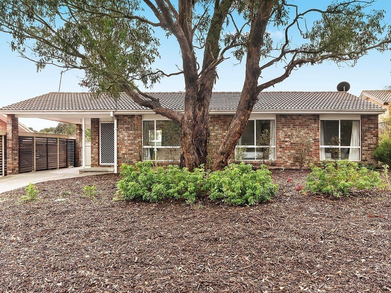 17 Beazley Crescent, Calwell ACT 2905