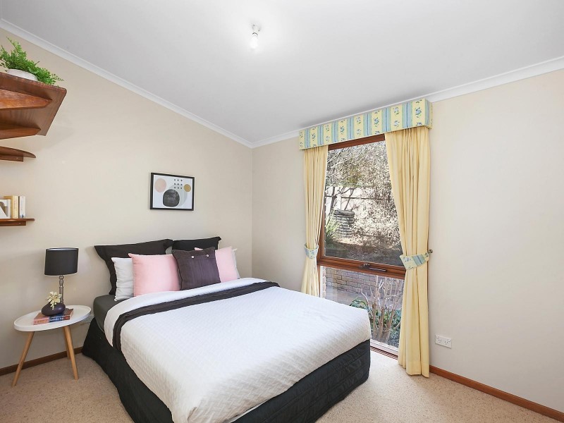 13 Pepper Place, Jerrabomberra NSW 2619