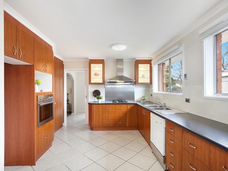 6 Fimister Circuit, Kambah ACT 2902