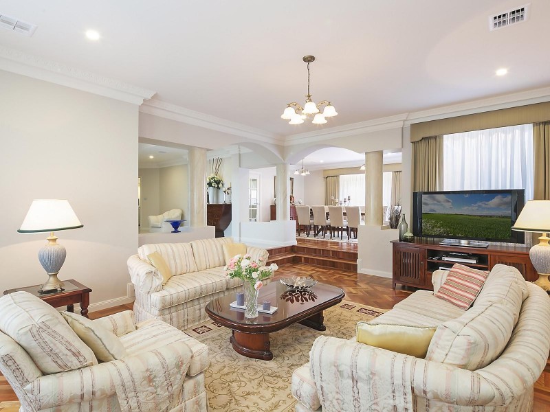 25 Esmond Avenue, Jerrabomberra NSW 2619