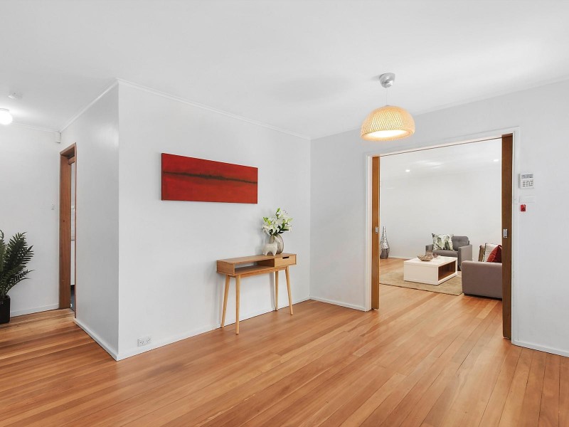 6 Bilton Place, Lyons ACT 2606