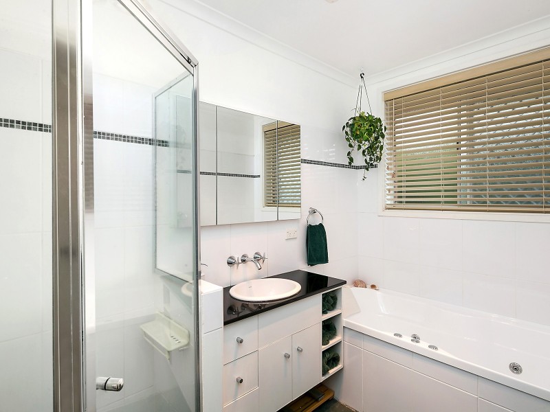 56 Pearson Street, Holder ACT 2611
