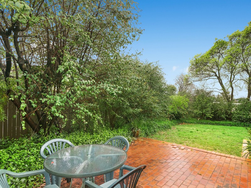 56 Pearson Street, Holder ACT 2611