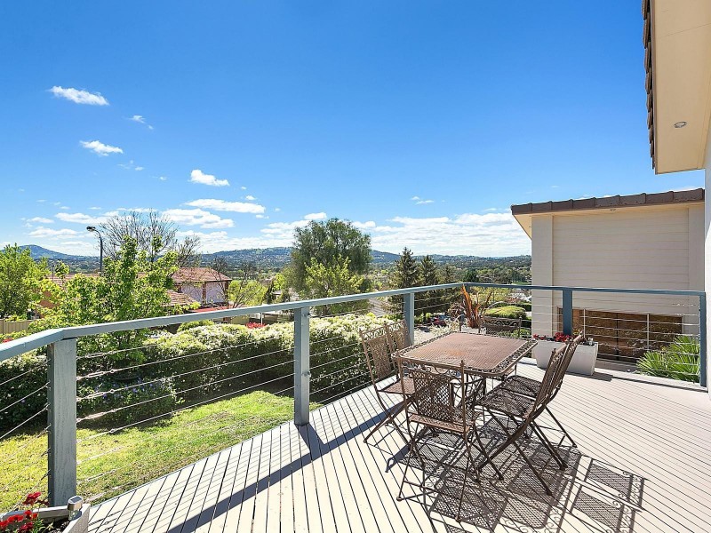 21 Mountain Circuit, Calwell ACT 2905