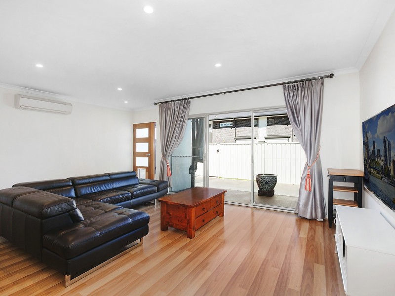 36/2 Clare Burton Crescent, Franklin ACT 2913