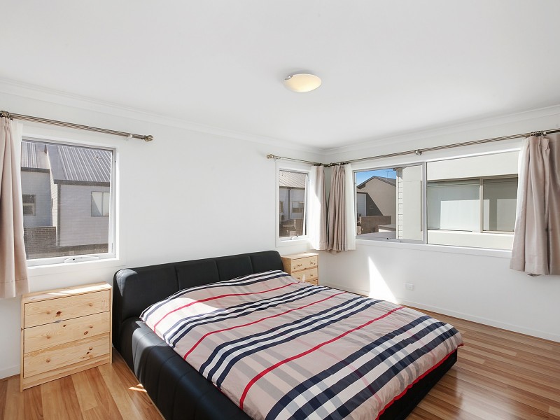 36/2 Clare Burton Crescent, Franklin ACT 2913