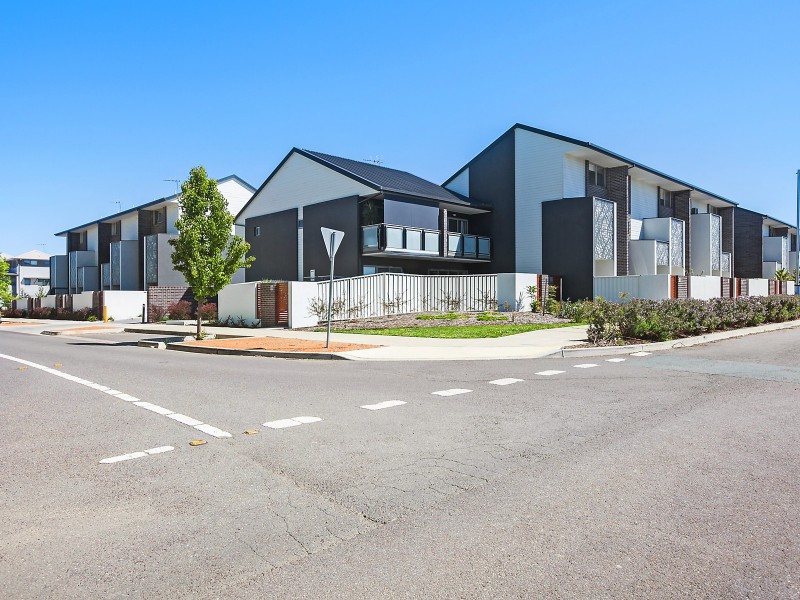 36/2 Clare Burton Crescent, Franklin ACT 2913