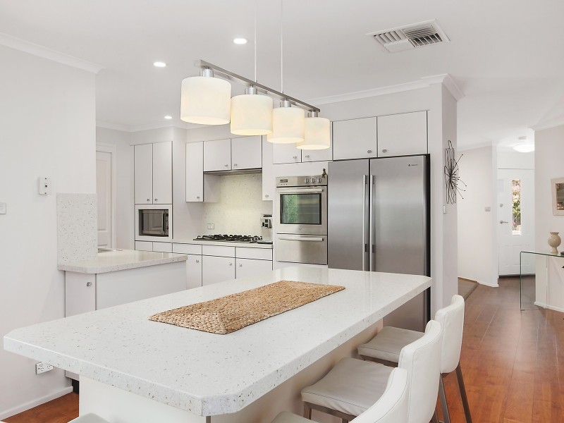 20 Halloran Drive, Jerrabomberra NSW 2619