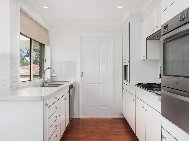 20 Halloran Drive, Jerrabomberra NSW 2619