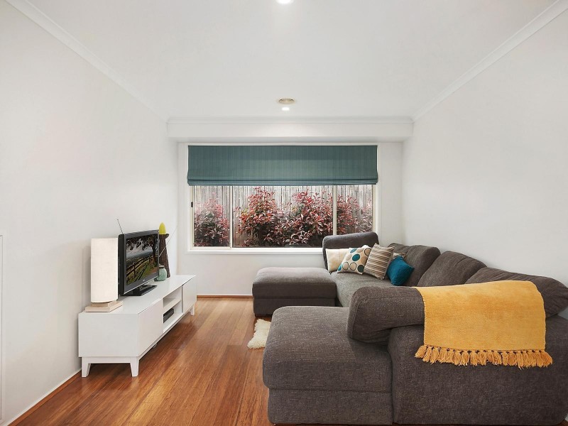 20 Halloran Drive, Jerrabomberra NSW 2619