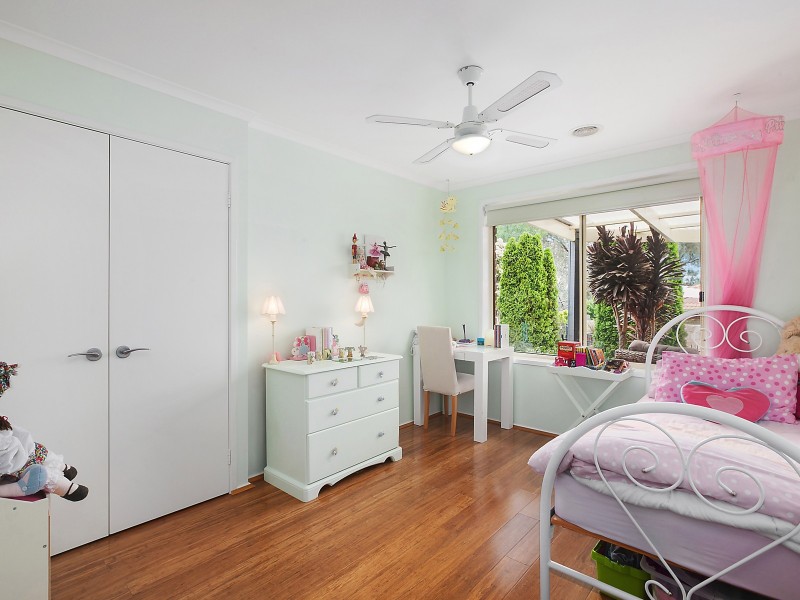 20 Halloran Drive, Jerrabomberra NSW 2619