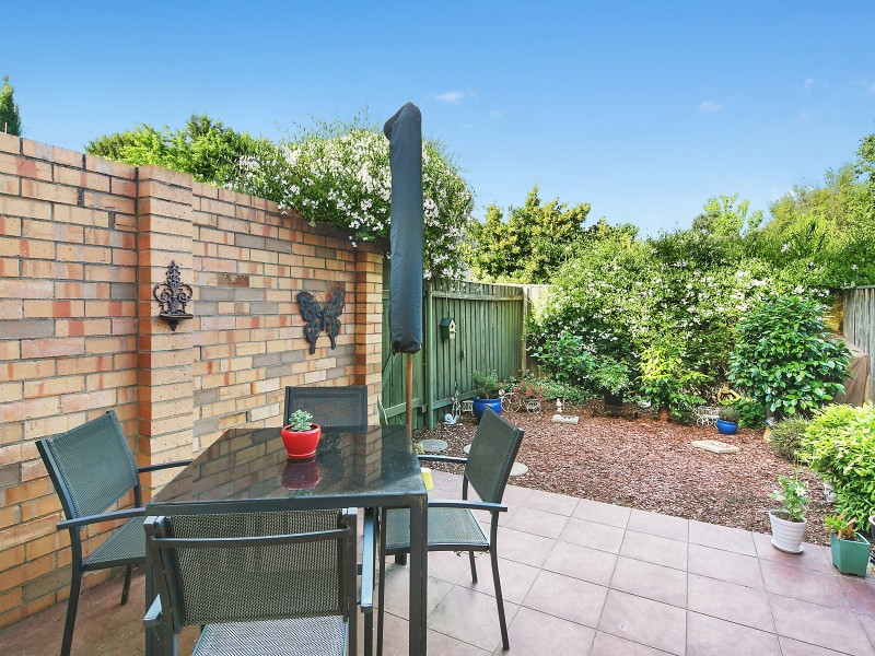 1/4 Booth Street, Queanbeyan NSW 2620