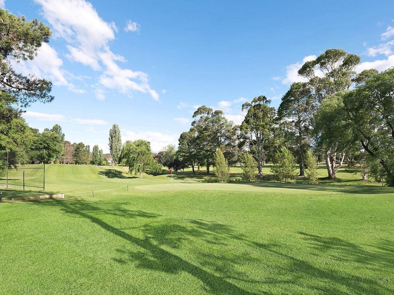 1/4 Booth Street, Queanbeyan NSW 2620