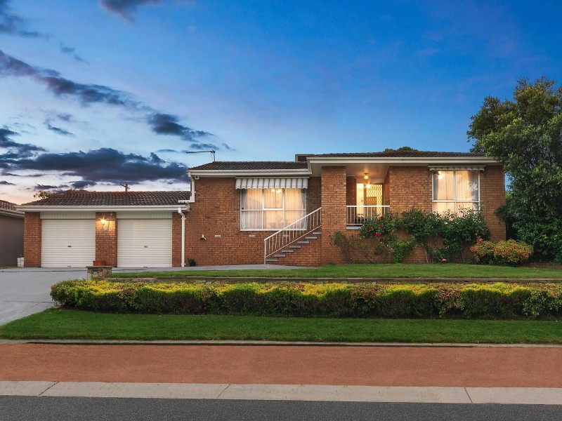 8 Badcoe Street, Gowrie ACT 2904