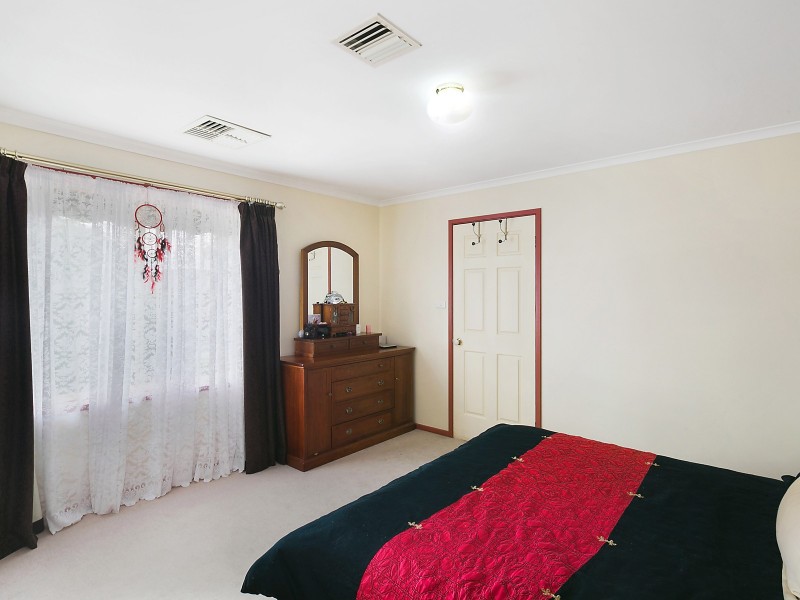 53 Wootton Crescent, Gordon ACT 2906