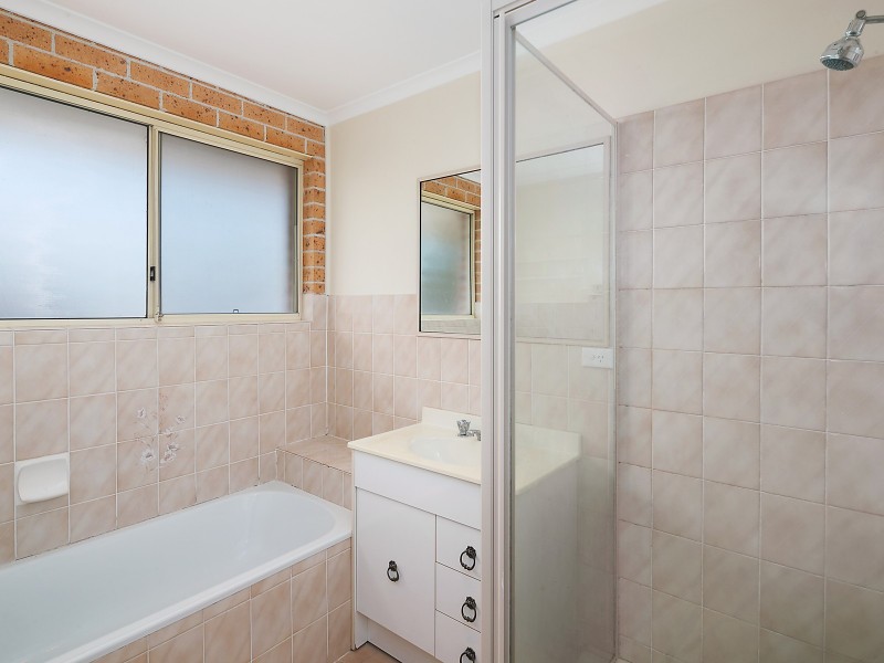 33 Gilmore Place, Queanbeyan NSW 2620