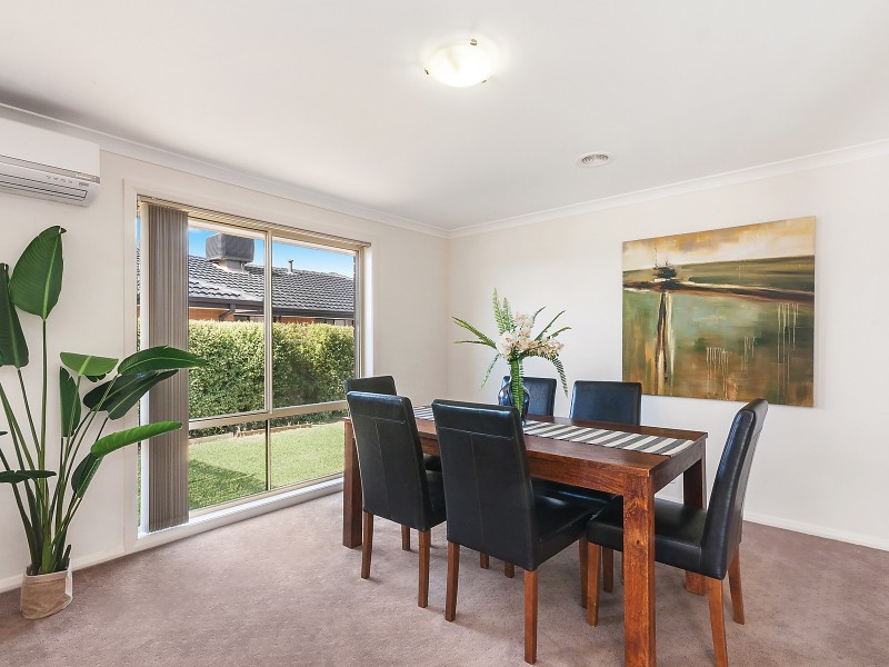 56 Macfarlane Burnet Avenue, Macgregor ACT 2615