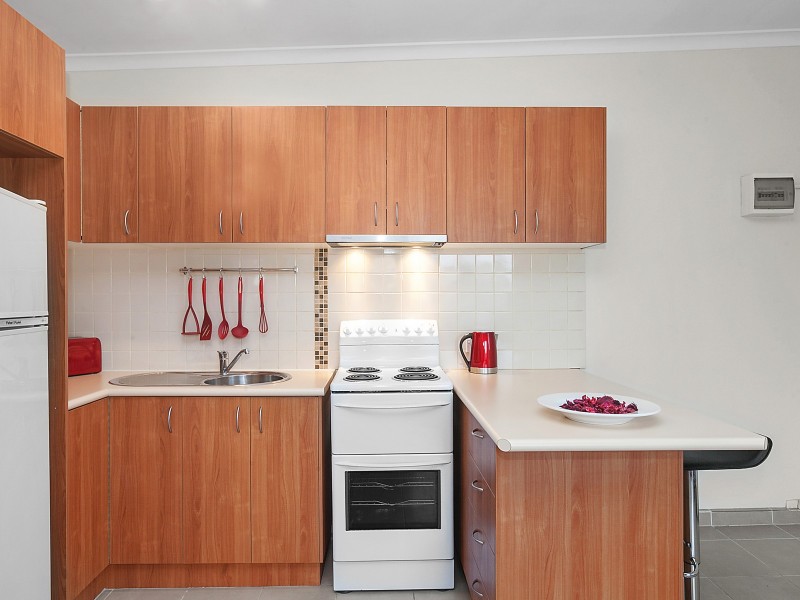 2/9 Macquoid Street, Queanbeyan NSW 2620