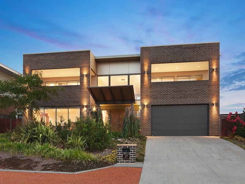 17 Myrtle Close, Jerrabomberra NSW 2619