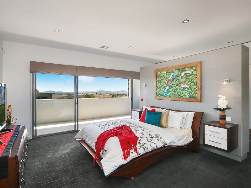 17 Myrtle Close, Jerrabomberra NSW 2619