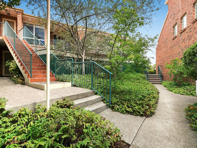 68/44 Jerrabomberra Avenue, Narrabundah ACT 2604