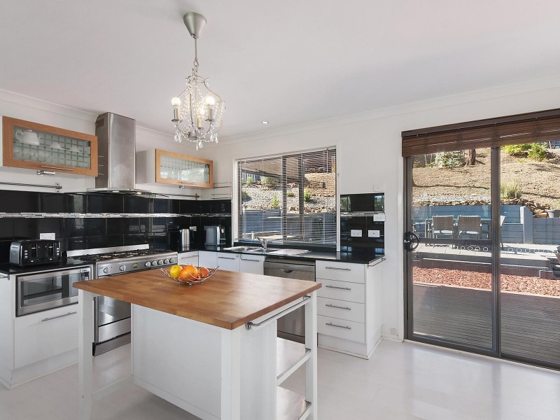 14 Lochiel Street, Queanbeyan NSW 2620