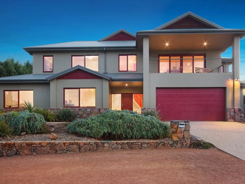 4 Aspen Rise, Jerrabomberra NSW 2619