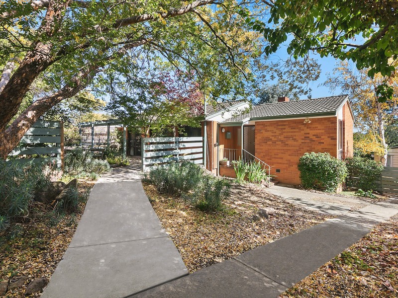 71 Ainsworth Street, Mawson ACT 2607