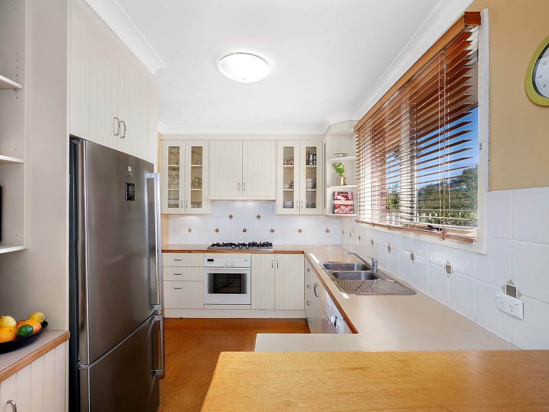 51 De Graaff Street, Holder ACT 2611