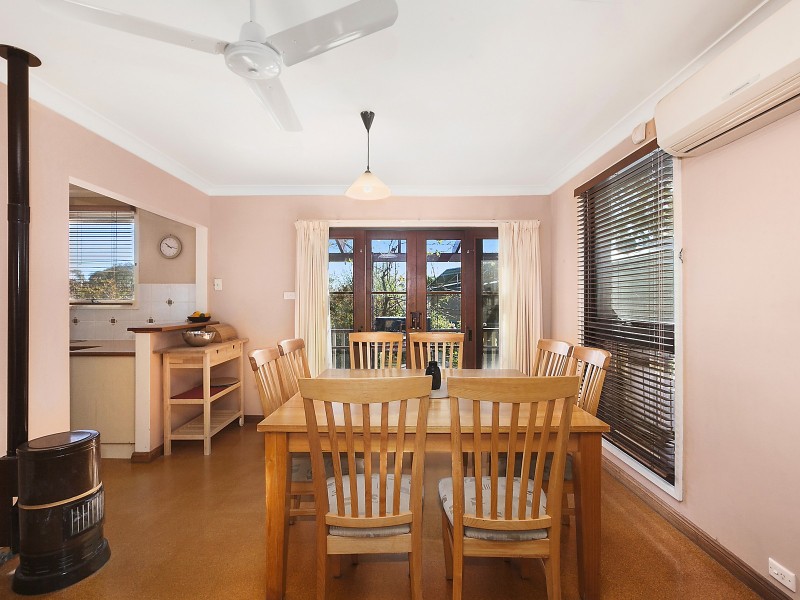 51 De Graaff Street, Holder ACT 2611