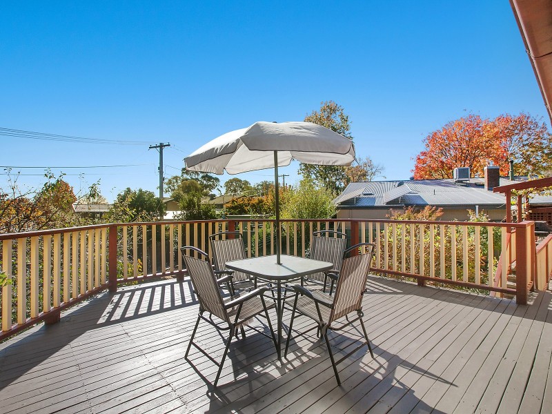 51 De Graaff Street, Holder ACT 2611