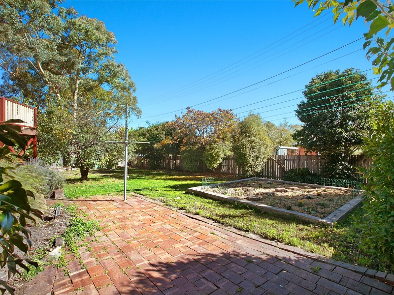 51 De Graaff Street, Holder ACT 2611